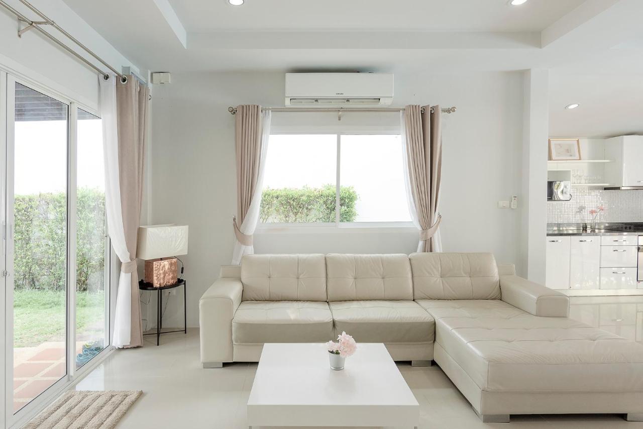 Baan Promphun Pool Villa By Bv Si Sunthon Ngoại thất bức ảnh